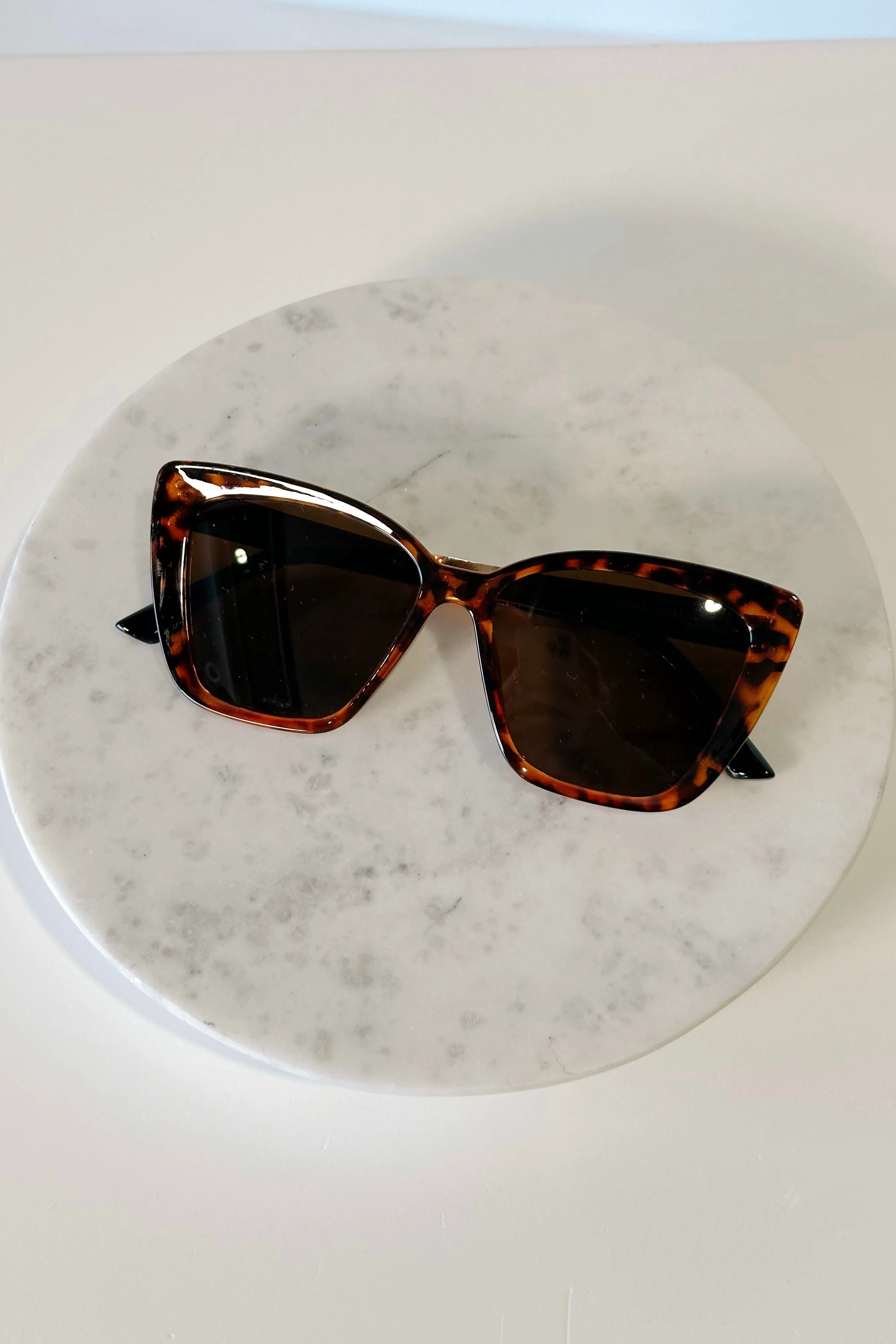 Throwing Shade Sunnies